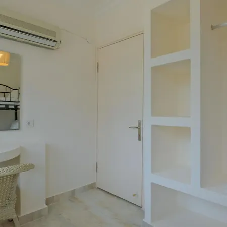 빌라 Lorraine By Solo At Hisaroenue 페티예