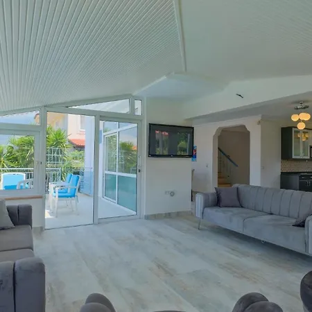 Lorraine By Solo At Hisaroenue 빌라