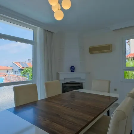 빌라 Lorraine By Solo At Hisaroenue