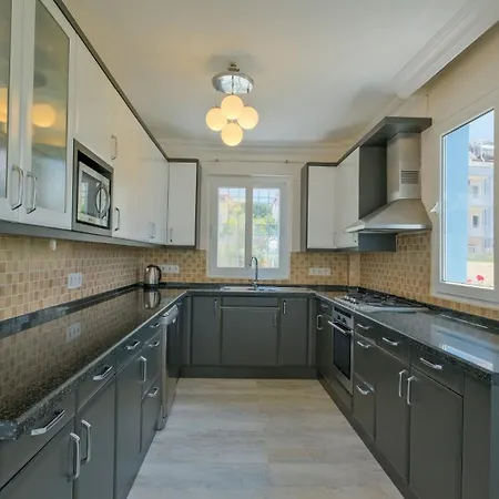 빌라 Lorraine By Solo At Hisaroenue 페티예