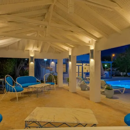 Lorraine By Solo At Hisaroenue