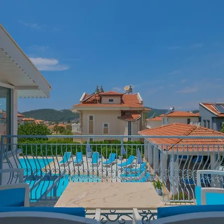 Lorraine By Solo At Hisaroenue